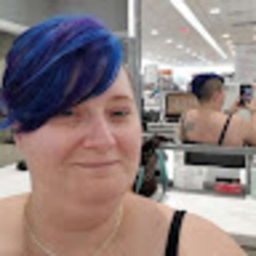 Meet your Posher, Angela